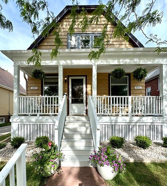 Large front porch & Main Entry for 4019 (Lower unit).