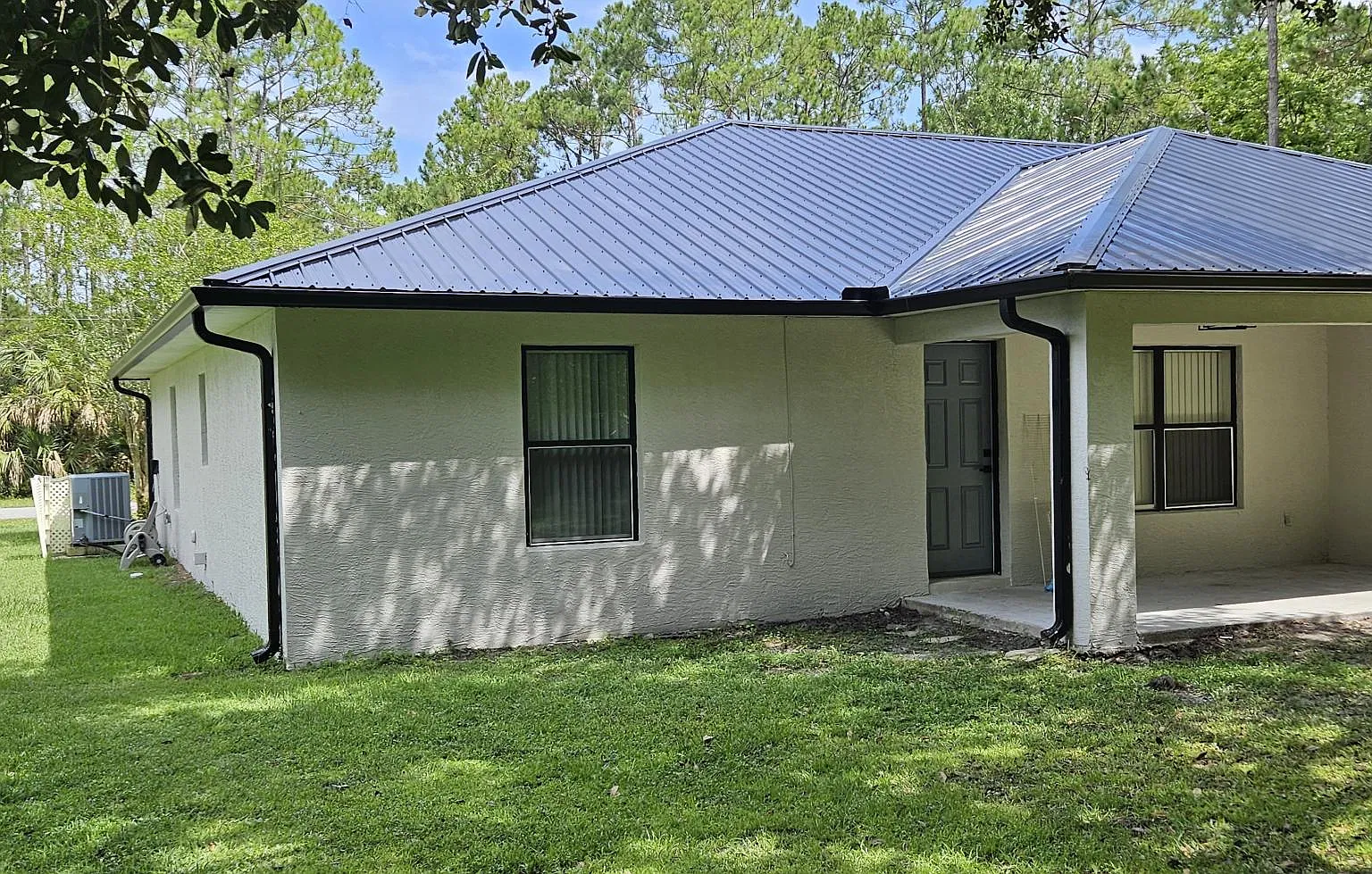 3 bed, 1200 sqft, $1,650 — Photo 2
