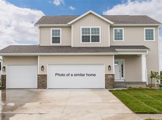 2822 Hawks Ridge Ln, Marion, IA 52302