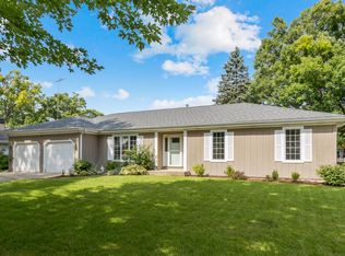 854 Patricia Ave, Elgin, IL 60120