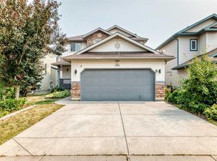 140 W Fairways Dr NW, Airdrie, AB T4B 2R8