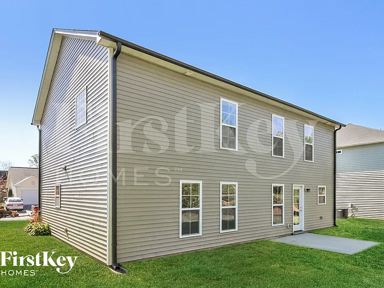 1647 Crestlawn Trl — Photo 14