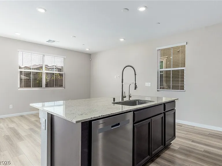 2280 Teatro Ave — Photo 9