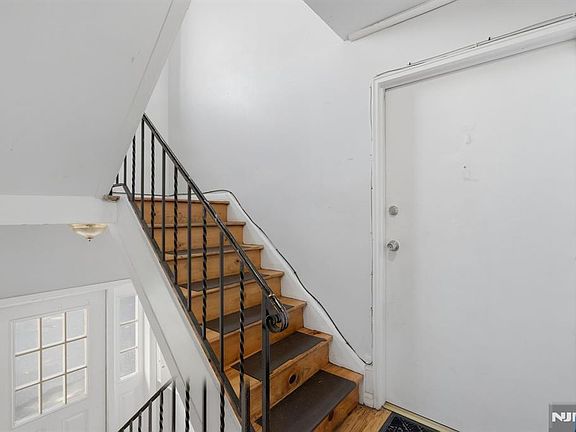 5th image of 61 Union Avenue #D2