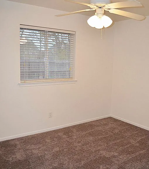 4902 Slate Ct — Photo 23