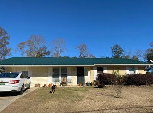 55 Lisa Cir, Cowarts, AL 36321
