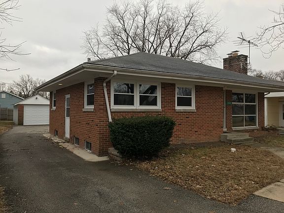 3rd image of 1604 W Galena Blvd