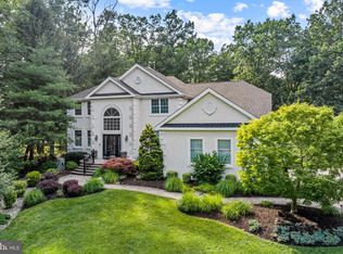 11 Lamson Ln, Sewell, NJ 08080