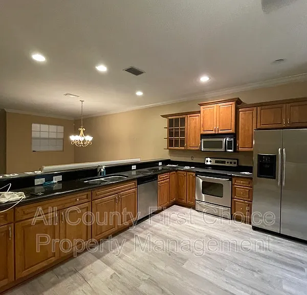 9718 Taylor Rose Ln — Photo 3