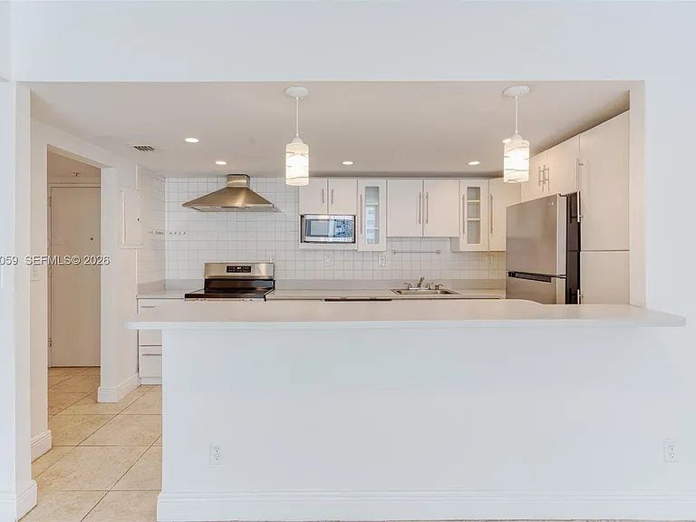19380 Collins Ave #406 — Photo 10