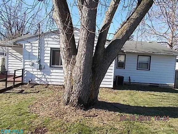 3rd image of 1450 Crestwood Ave