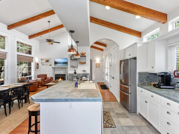 42440 Kaweah River Drive, Three Rivers, CA 93271