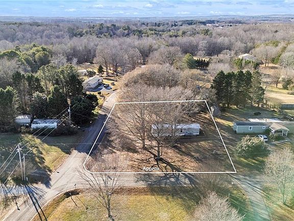 3rd image of 4179 Deerfield Dr