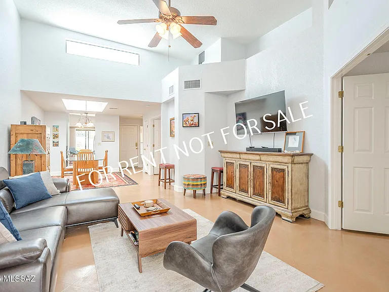 4950 N Valle — Photo 21
