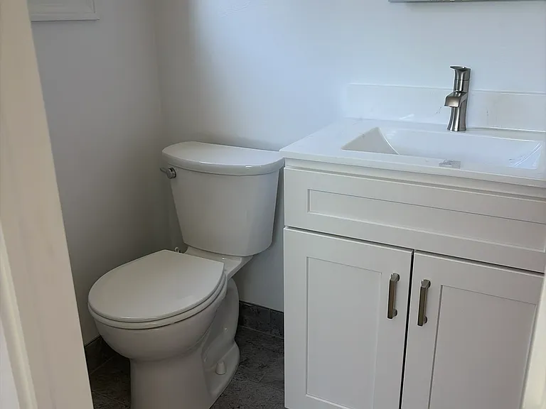 254 E Main St — Photo 5