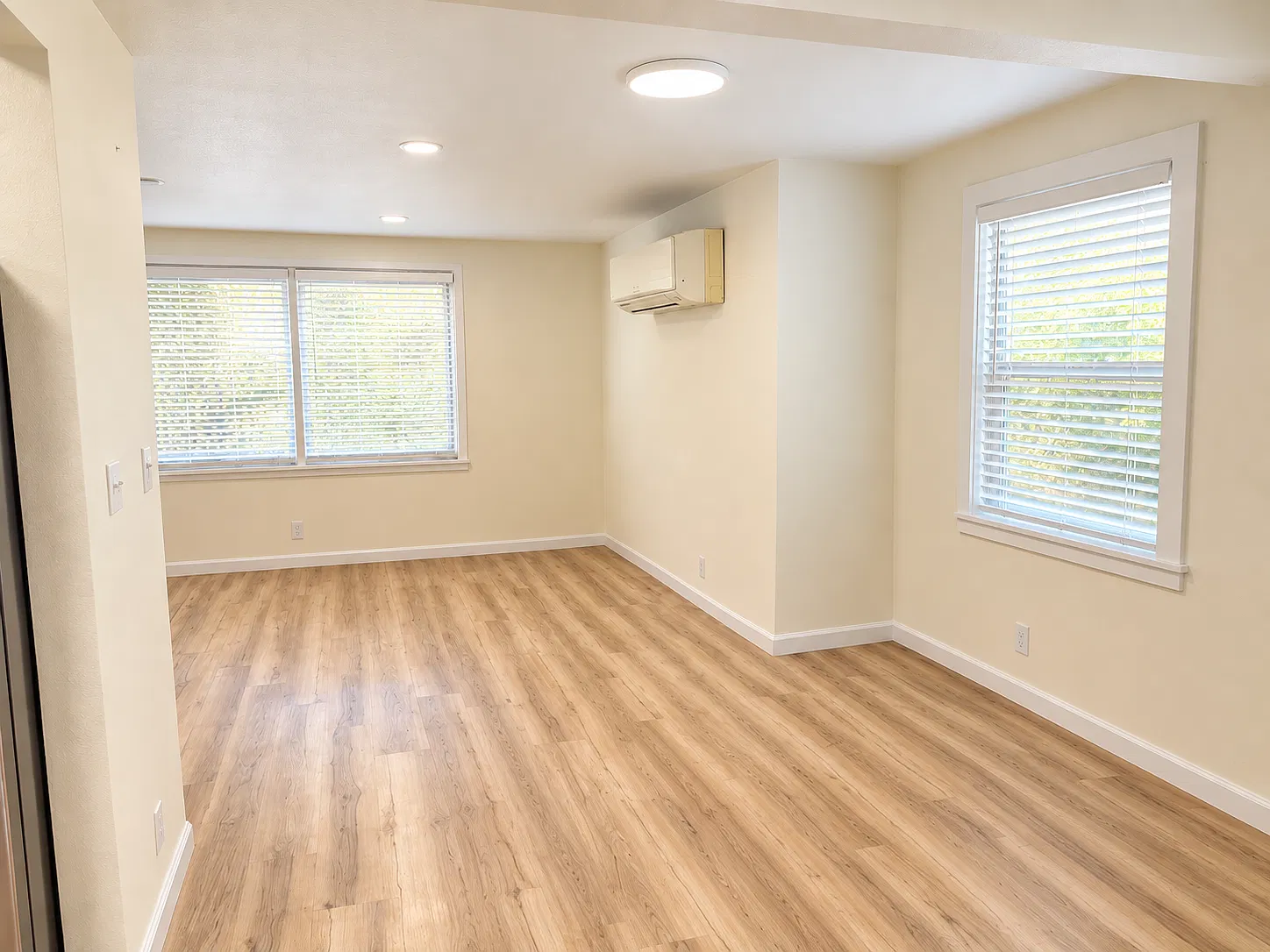 3 bed, 1096 sqft, $1,750 — Photo 4