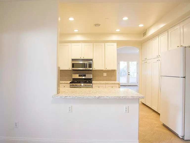 11612 Idaho Ave #101 — Photo 5