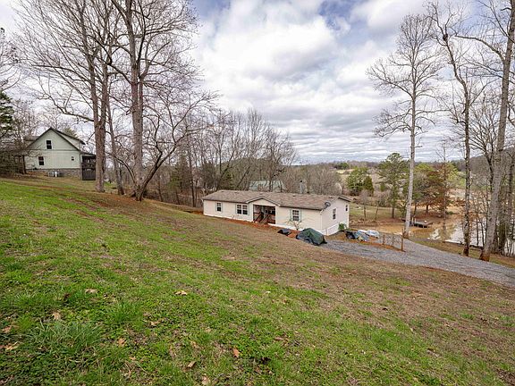 12th image of 482 Hiwassee Dr