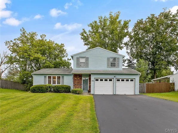 8115 Sloop Dr, Cicero, NY 13039