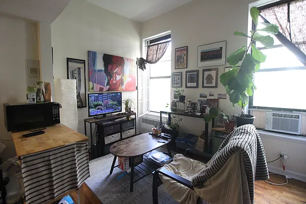 Rented by Luxor Homes & Investment Realty | media 3