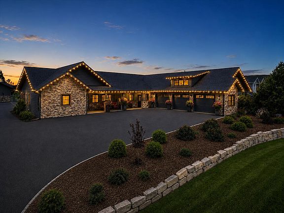 2nd image of 108 Stoneridge Dr