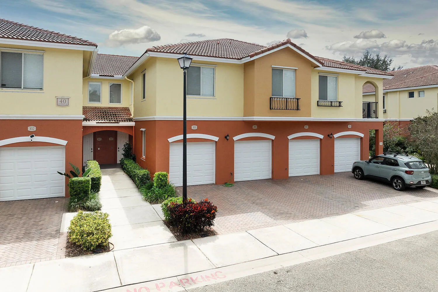 3 bed, 2.5 bath, 1671 sqft, $3,800 — Photo 1