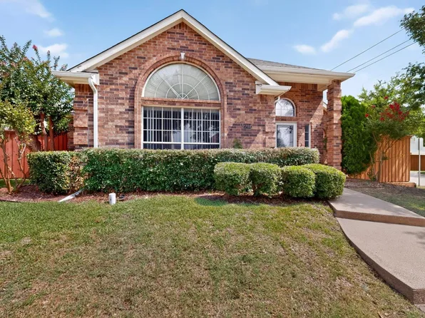 2702 Garden Springs Dr, Richardson, TX 75082