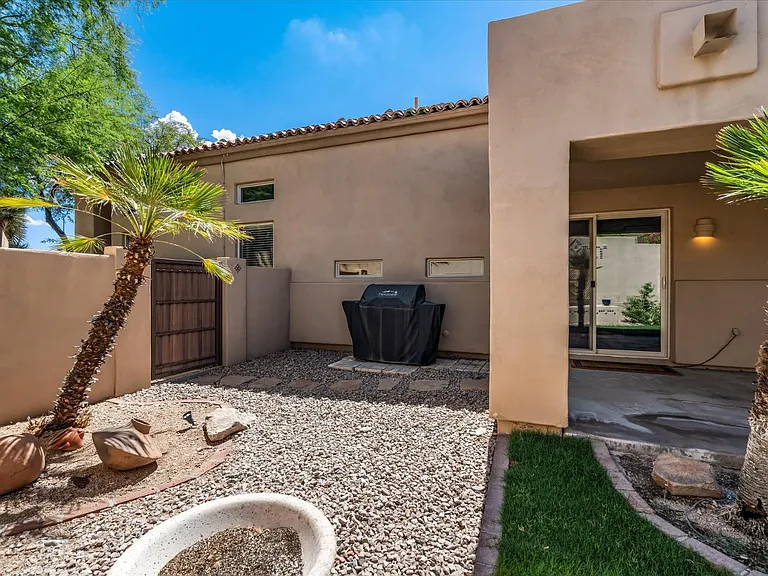 13610 E Laurel Ln — Photo 32