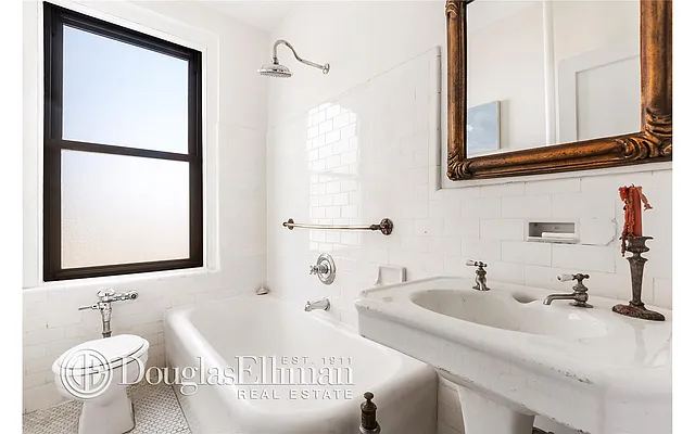 Sold by Douglas Elliman | media 18