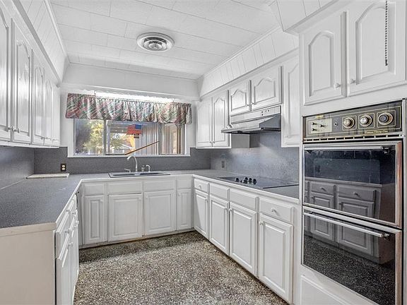 3rd image of 3030 Weil Dr