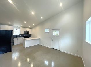 4038 SE 76th Ave #B, Portland, OR 97206