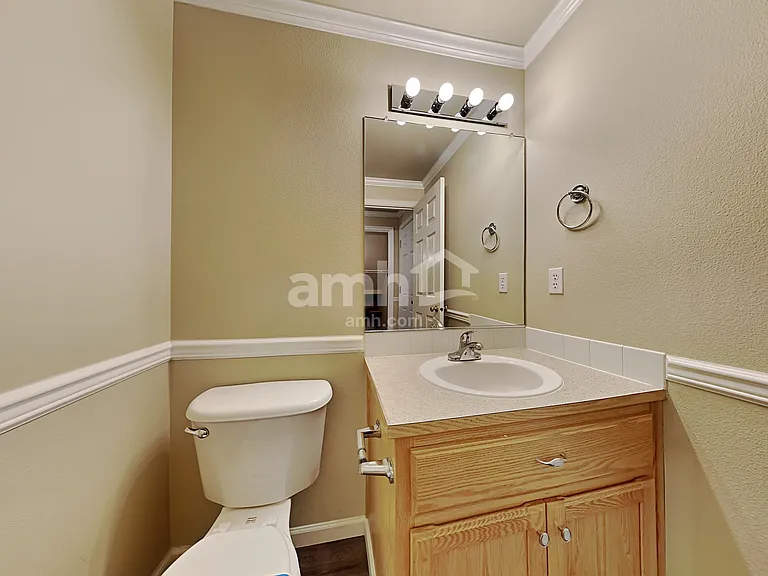 2512 NW 15th St — Photo 10