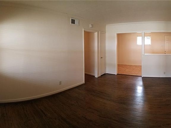 3rd image of 1522 Randolph Dr