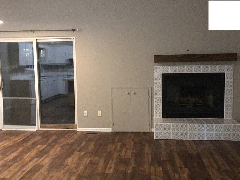 409 E Cherry St — Photo 8
