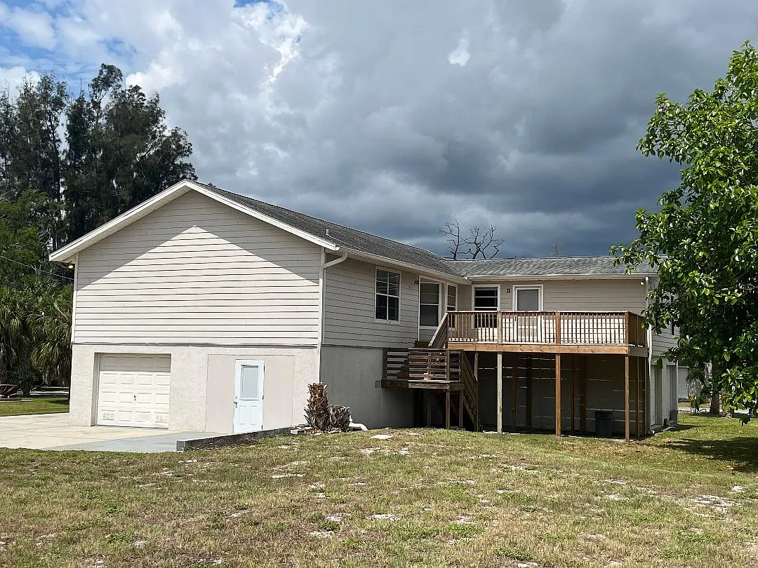 3 bed, 2070 sqft, $2,500 — Photo 2