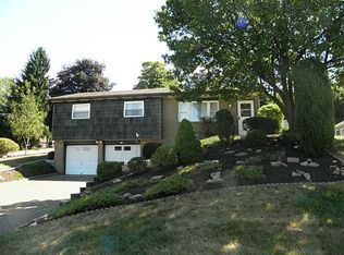 2918 Kennedy Heights Dr, Allison Park, PA