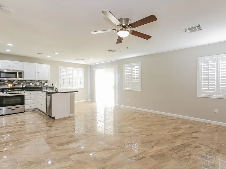 9327 Pyrope Ct — Photo 6