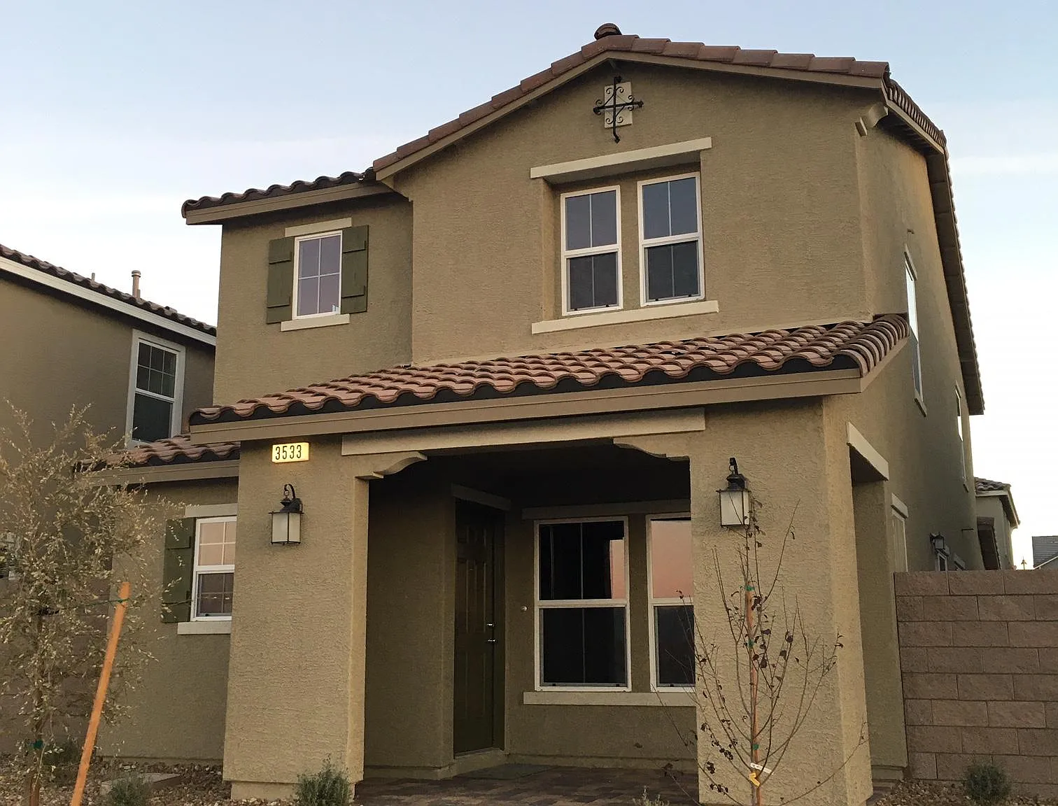 3 bed, 2.5 bath, 1674 sqft, $2,171 — Photo 2