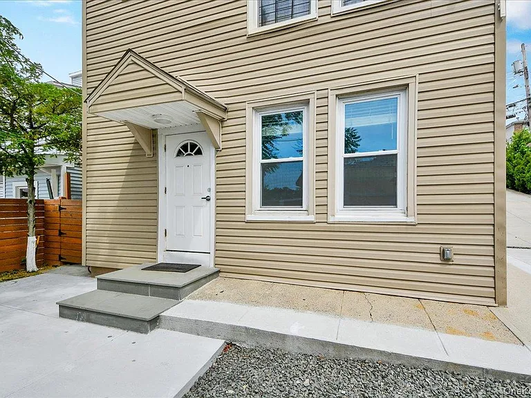 23 Colin St #GROUND FLOOR — Photo 5