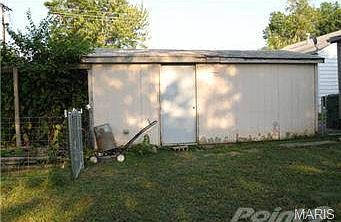 4th image of 309 E Arlee Ave