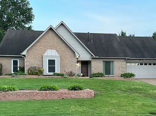 8917 Walnut Forest Cv, Cordova, TN 38018