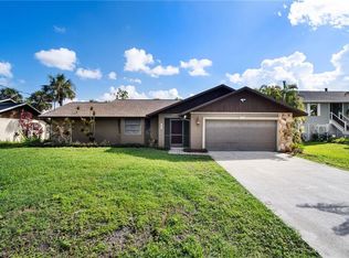 5650 Park Rd, Fort Myers, FL 33908
