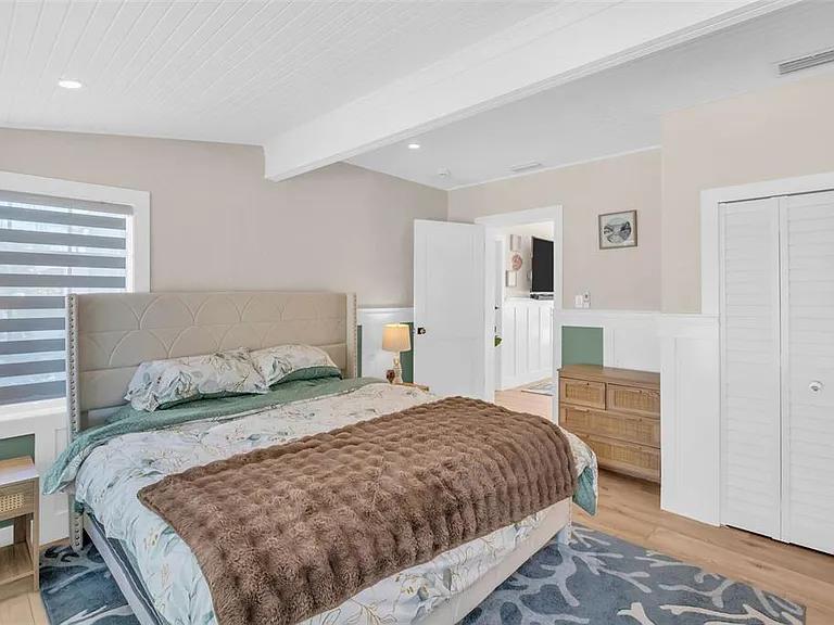 16613 Gulf Blvd — Photo 23