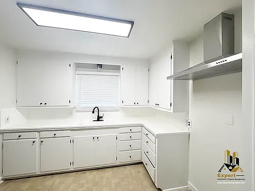 474 Gray Ave Photo 1