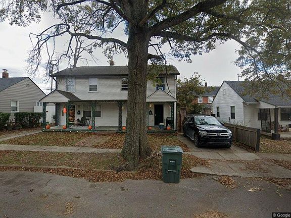 2nd image of 911 Bryan St