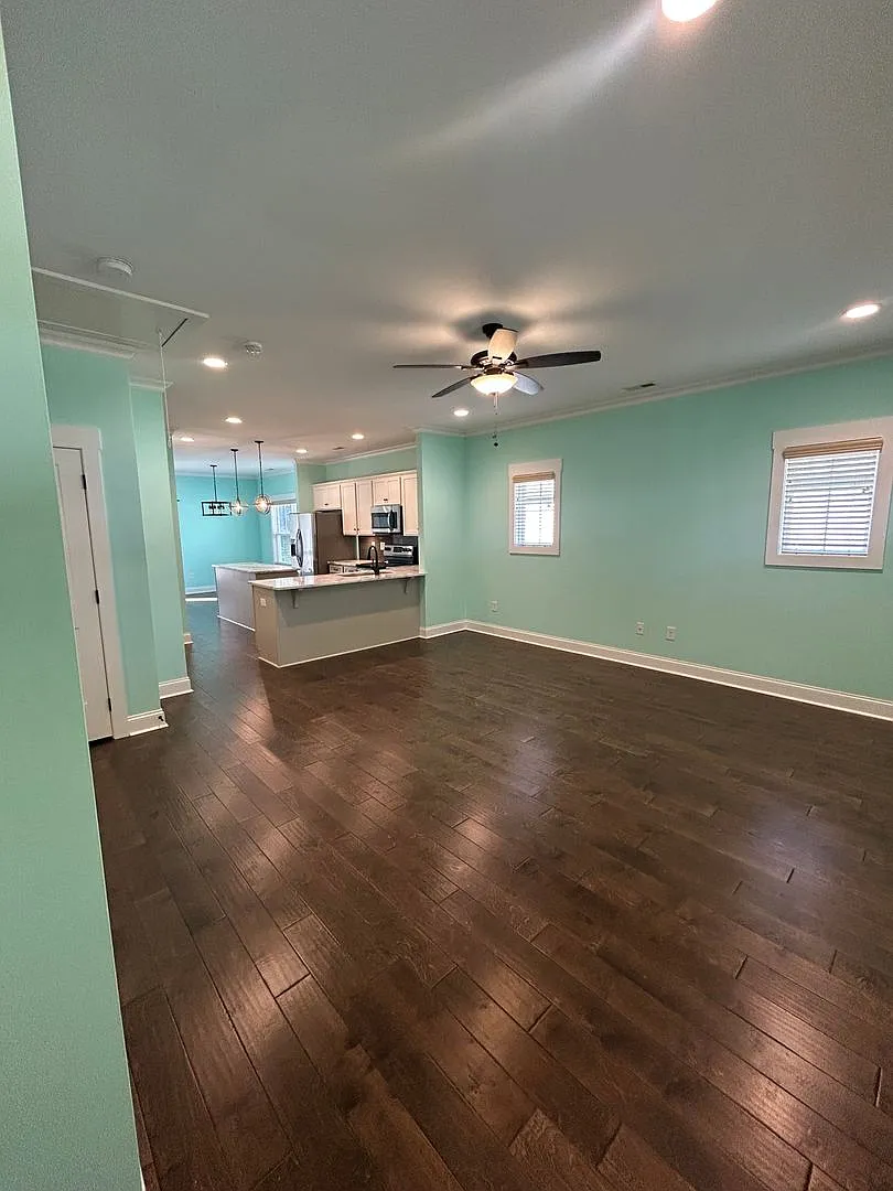 27 Burgess Ave — Photo 3