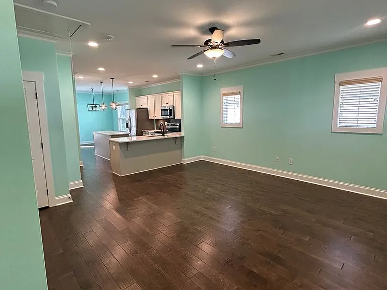 27 Burgess Ave — Photo 3