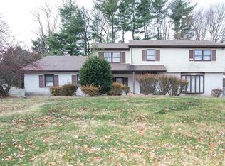 1210 Mettler Rd, Huntingdon Valley, PA 19006