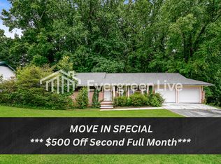 4844 Zinzendorf Dr, Lithonia, GA 30038