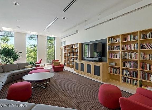 3rd image of 505 N Lake Shore Dr APT 914